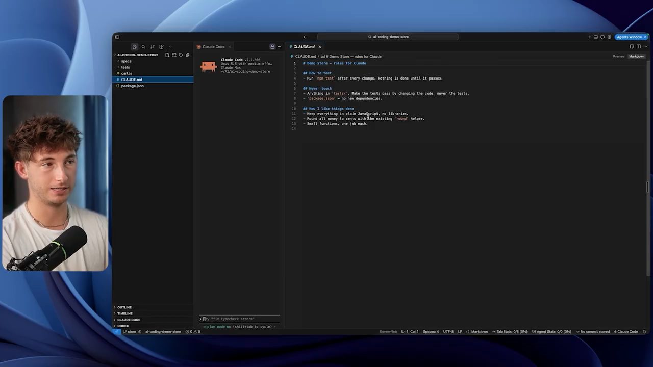 File CLAUDE.md của cửa hàng demo mở trong editor, panel Claude Code ở chế độ plan mode