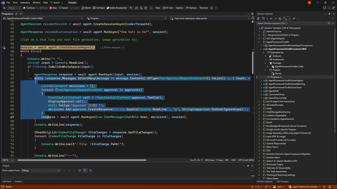 Code chat loop: vòng while xử lý ToolApprovalRequestContent, hỏi Approve? [Y/N], rồi GetFileChanges