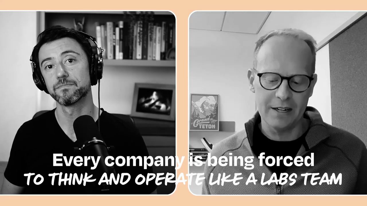 Lenny Rachitsky và Josh Woodward trong khung hình đôi đen trắng, dòng chữ Every company is being forced to think and operate like a labs team