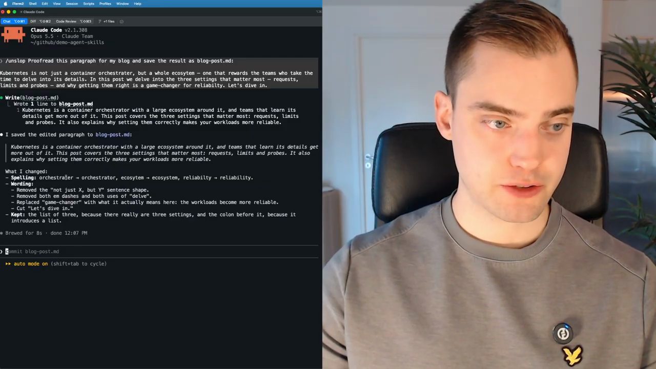 Claude Code chạy /unslop với đoạn văn Kubernetes, liệt kê các thay đổi về chính tả và cách dùng từ