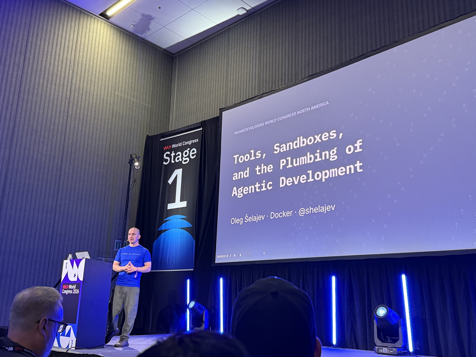 Slide tiêu đề: Tools, Sandboxes, and the Plumbing of Agentic Development, Oleg Šelajev, Docker, @shelajev