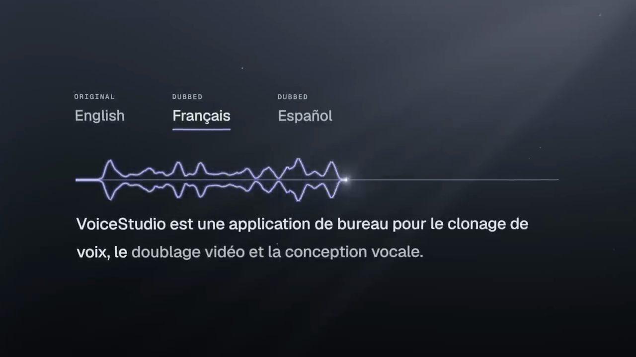Demo lồng tiếng của VoiceStudio: English gốc, bản lồng Français và Español, câu tiếng Pháp hiện bên dưới sóng âm