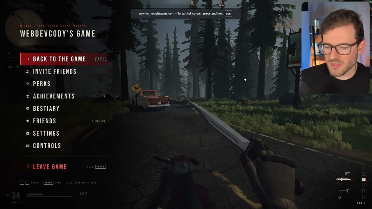 Menu Escape dạng rail bên trái với các mục Back to the game, Invite friends, Perks, Achievements, Bestiary, Friends, Settings, Controls, Leave game; bên phải vẫn thấy con đường trong rừng