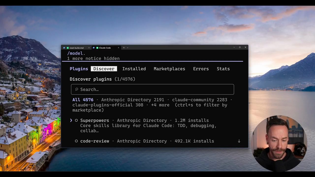 Màn hình Plugins trong Claude Code ở terminal, tab Discover