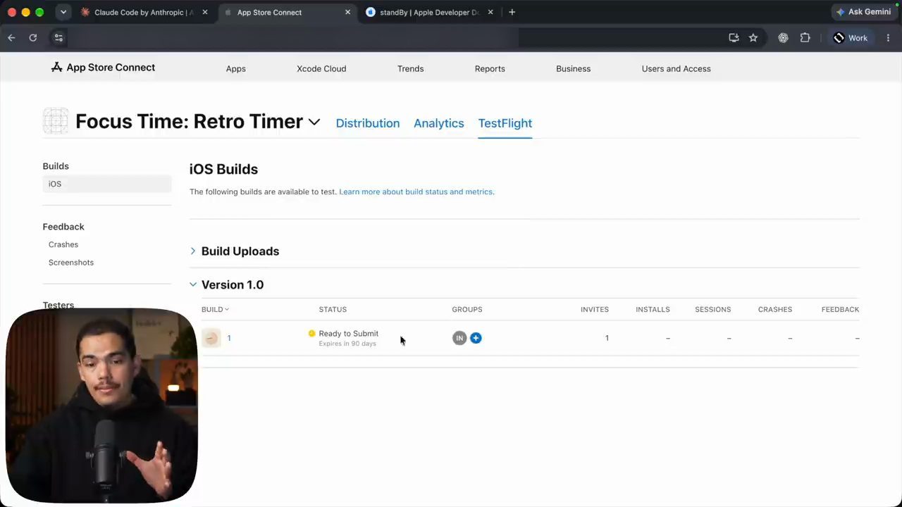 App Store Connect, tab TestFlight của Focus Time: Retro Timer, iOS Builds Version 1.0 build 1 Ready to Submit