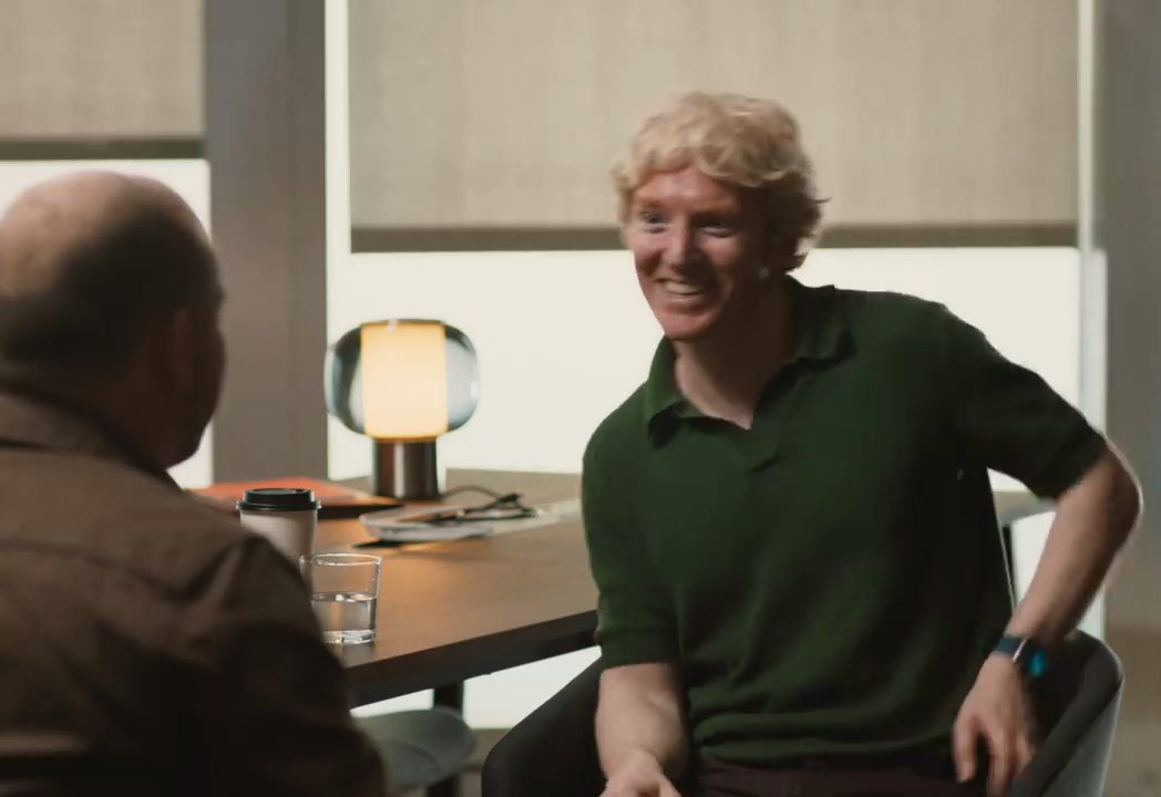 Patrick Collison cười ở cuối buổi trò chuyện