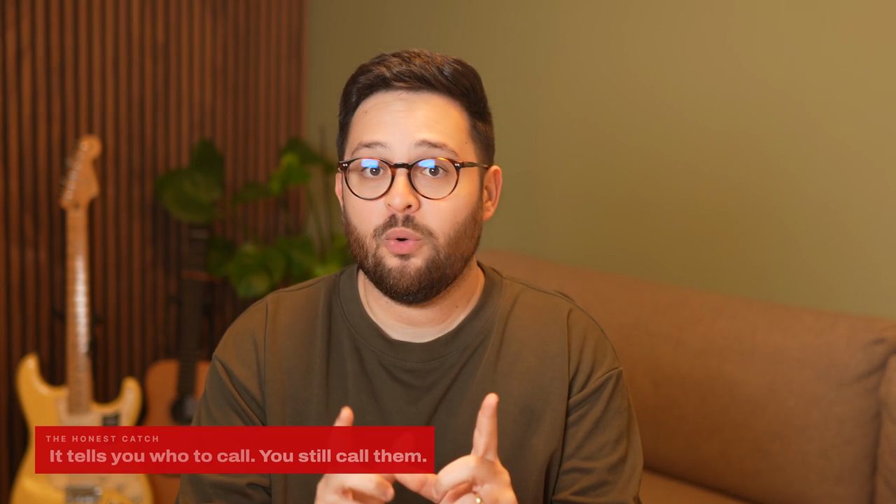 Sharbel giơ ngón tay, băng chữ đỏ The honest catch: It tells you who to call. You still call them.