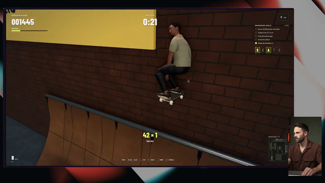 Game skate của GPT-6 Astra: nhân vật áo be bay lên sát bức tường gạch trên một ramp, điểm 001445, đồng hồ 0:21, danh sách Warehouse Goals