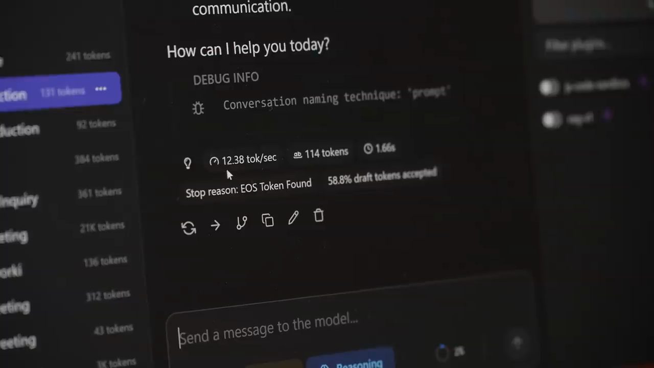Phần Debug Info trong LM Studio với 12.38 tok/sec