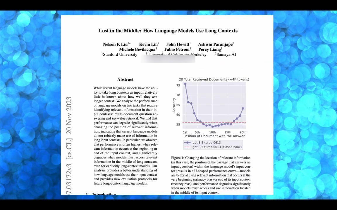 Trang đầu bài báo Lost in the Middle: How Language Models Use Long Contexts, có biểu đồ hình chữ U