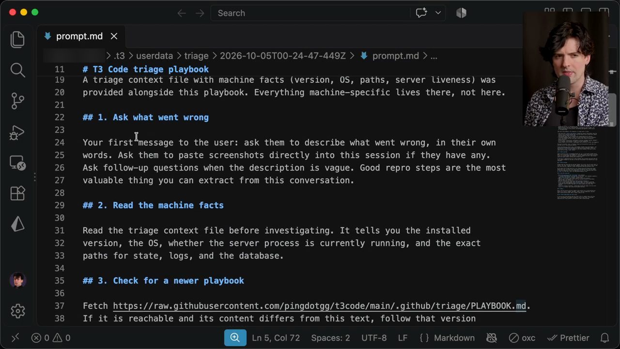 File prompt.md của T3 Code triage playbook với các bước Ask what went wrong, Read the machine facts, Check for a newer playbook